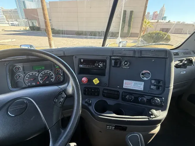 2019 FREIGHTLINER/MERCEDES CASCADIA 125