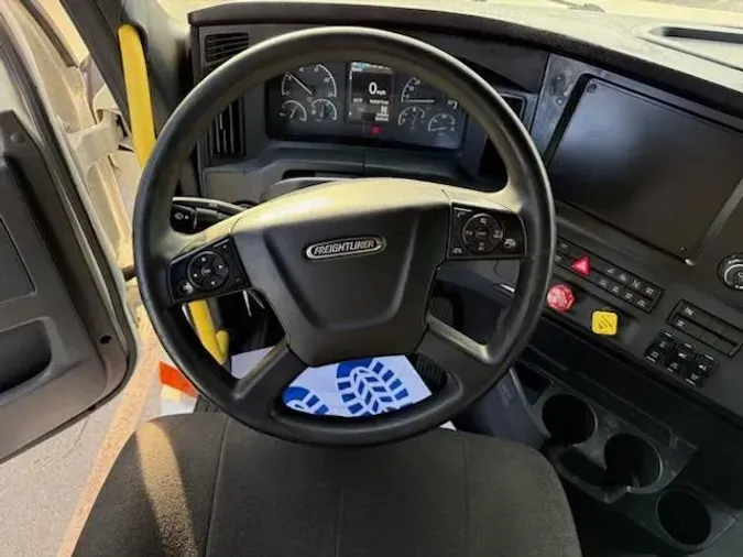 2023 Freightliner Cascadia1f65cd1c41b51139b12ec047f2ea19fd