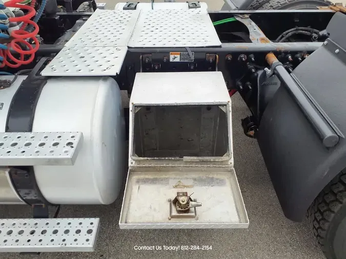 2017 FREIGHTLINER/MERCEDES CASCADIA 113