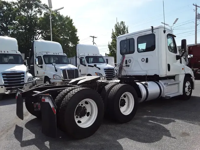 2020 FREIGHTLINER CASCADIA 125