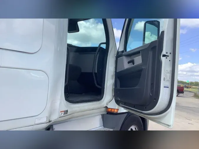 2021 Freightliner Cascadia 1261f6ae3c94e7f221a785f11b6c2631465