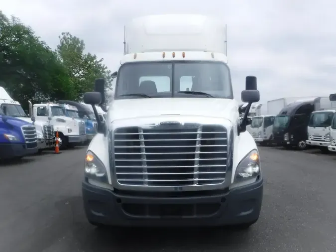 2018 FREIGHTLINER CASCADIA 125
