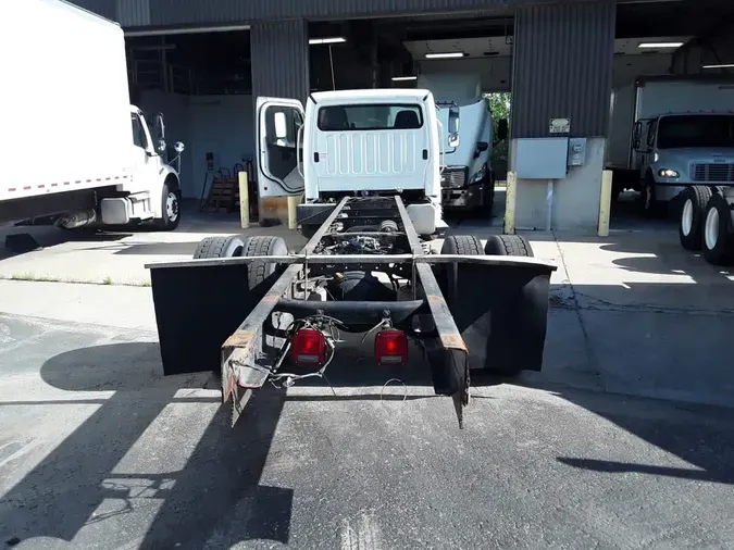 2020 FREIGHTLINER M2 106