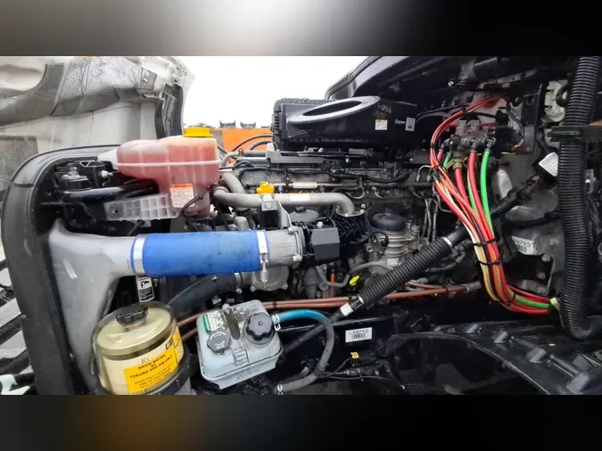 2020 Freightliner Cascadia 126