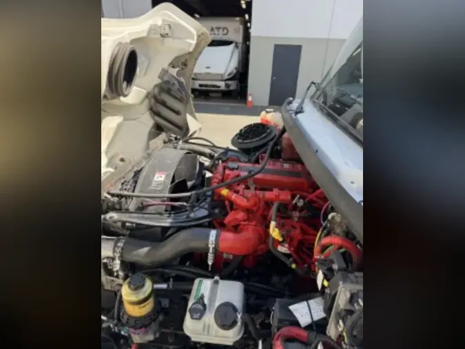 2016 FREIGHTLINER M2 106