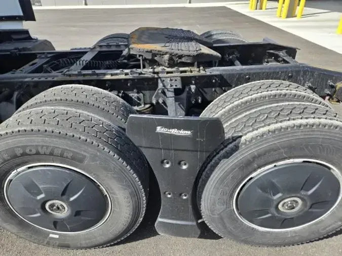 2022 International LT625