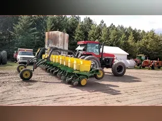 John Deere 7300