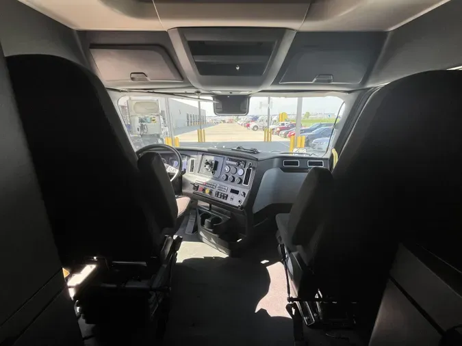 2022 Freightliner Cascadia1f77b985c4402f77a9c490e3f5072ecb