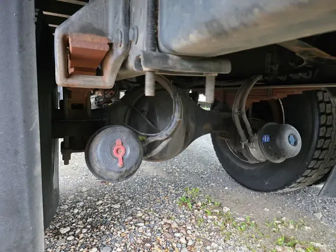 2018 FREIGHTLINER M2 106