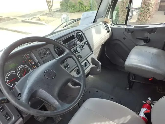 2019 FREIGHTLINER/MERCEDES M2 106
