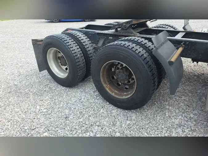 2018 Volvo VNL300