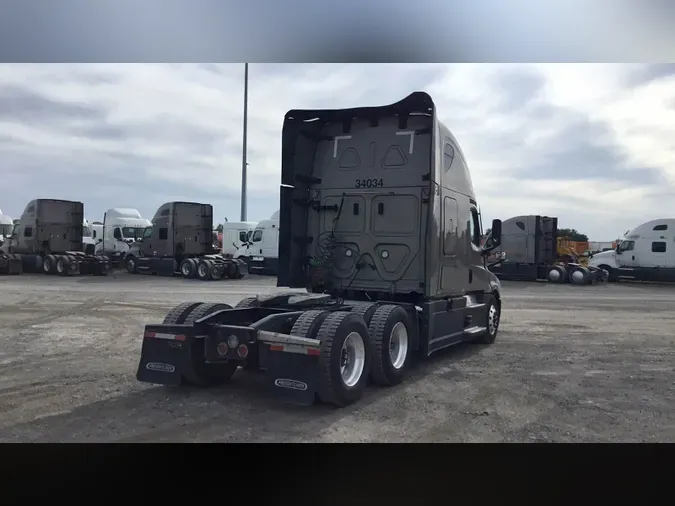 2025 Freightliner Cascadia 1261f7e880c041f619c30ac630d925df2f9