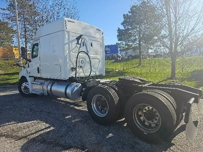 2020 Freightliner T12662ST