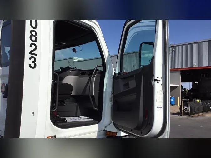 2020 Freightliner Cascadia 1261f81617013ed09e157c712c0d8f98a62