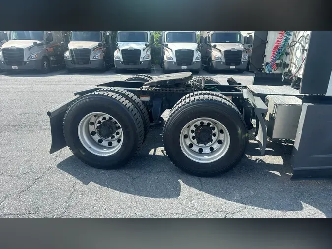 2023 Freightliner Cascadia 1261f8916a19f186393bb75d3152da413f3