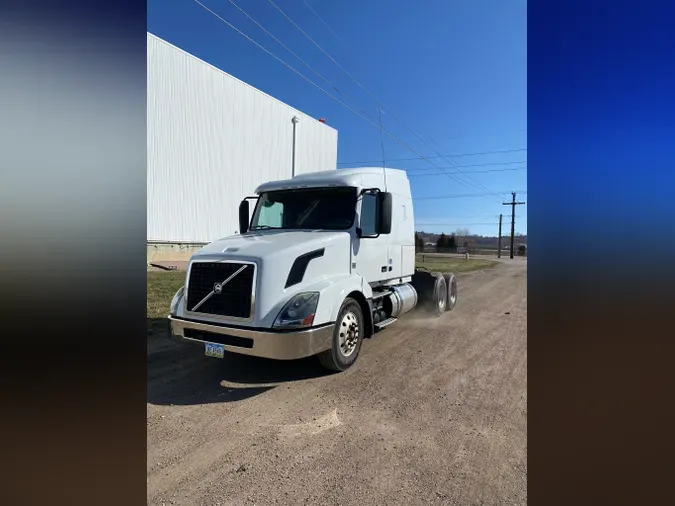 2015 Volvo VNL300