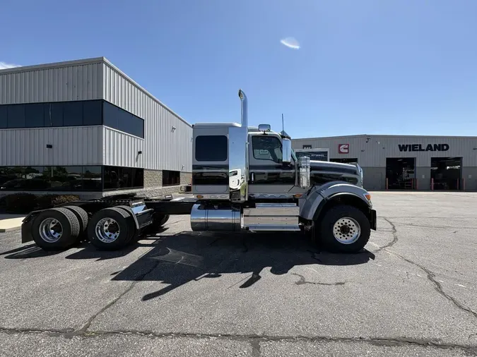 2027 International HX520 SLEEPER1f8c5b0d16ef310a7ba0dc549d7034a4