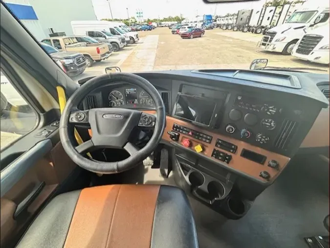 2022 Freightliner PT126SLP