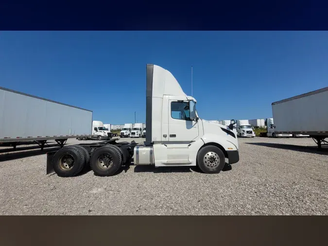 2019 Volvo VNL300