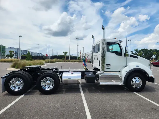 2026 Kenworth T880