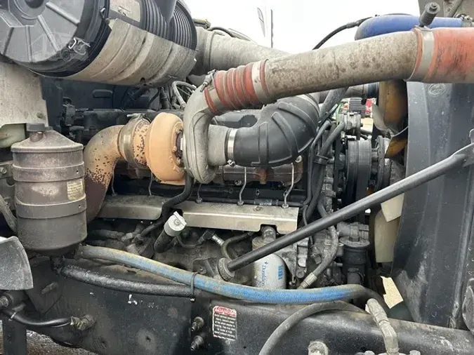 2005 MACK GRANITE CT713