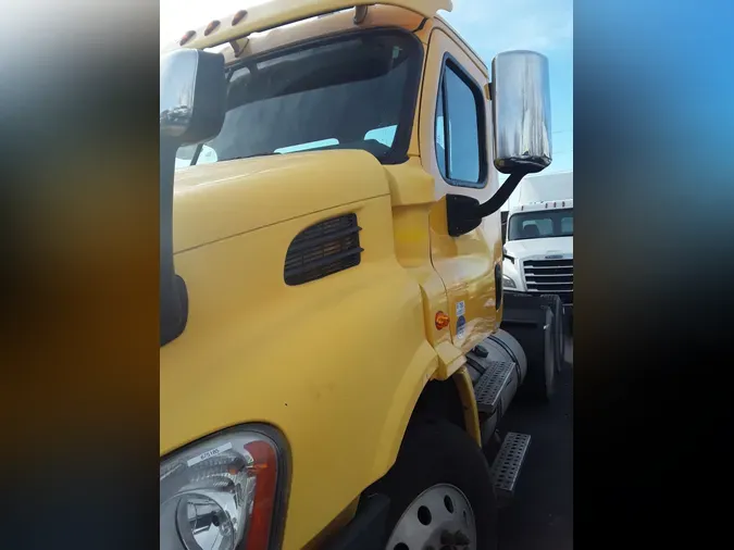 2017 FREIGHTLINER/MERCEDES CASCADIA 113