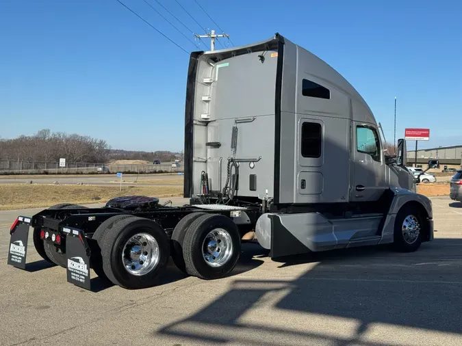 2023 KENWORTH T680