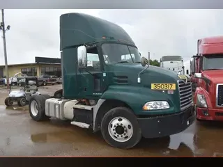 2016 MACK PINNACLE CXU612