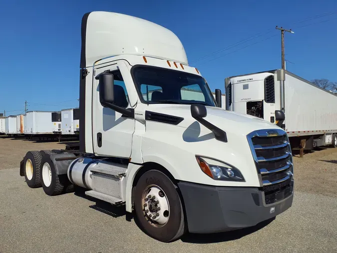 2020 FREIGHTLINER/MERCEDES NEW CASCADIA PX12664