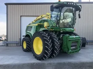 2018 John Deere 8800
