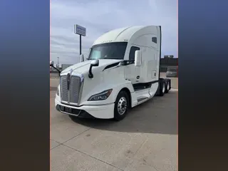 2022 KENWORTH T680