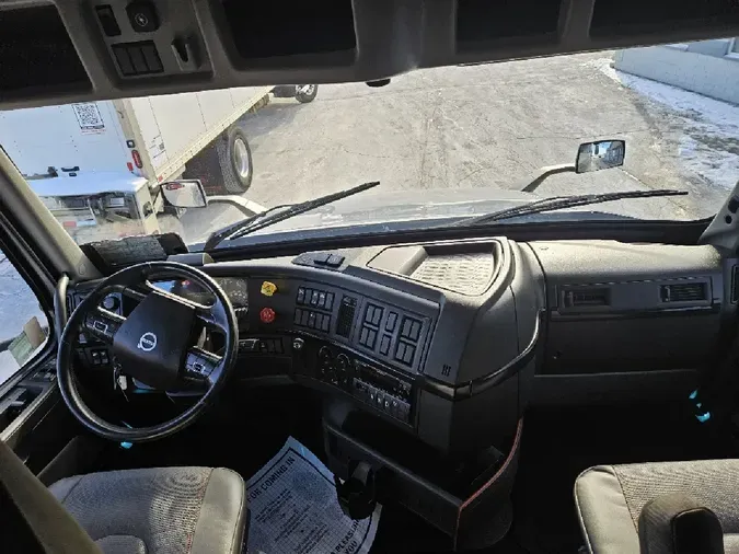 2024 VOLVO VNL64T860