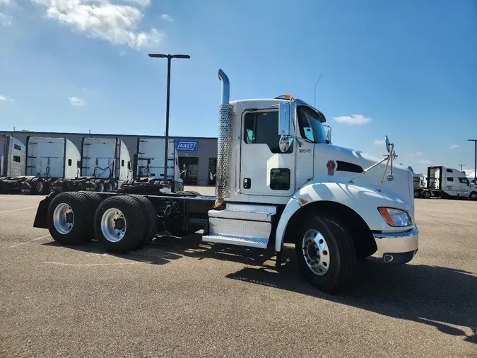 2018 KENWORTH T370