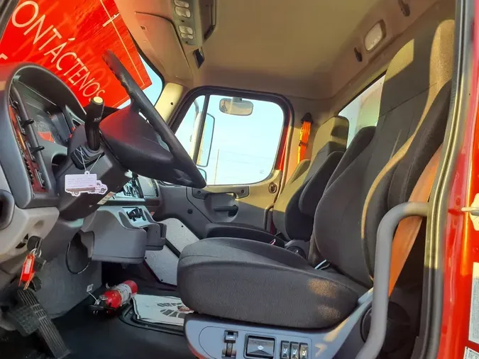 2021 FREIGHTLINER M2 106