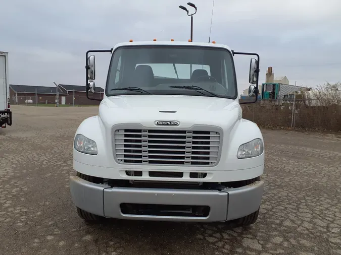 2017 FREIGHTLINER/MERCEDES M2 106