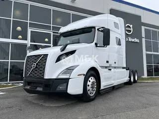 2020 VOLVO VNL64T760