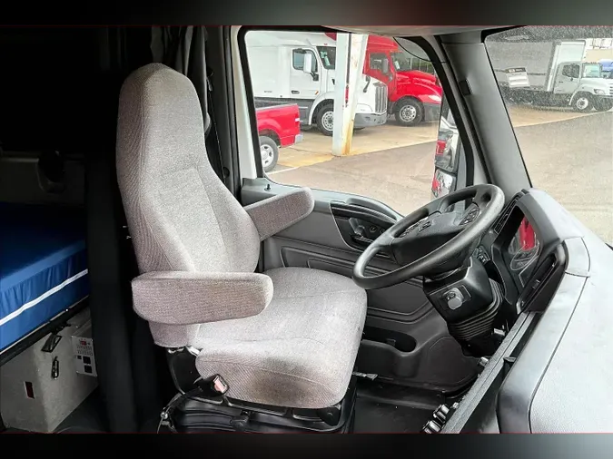 2022 INT LT625 6x4