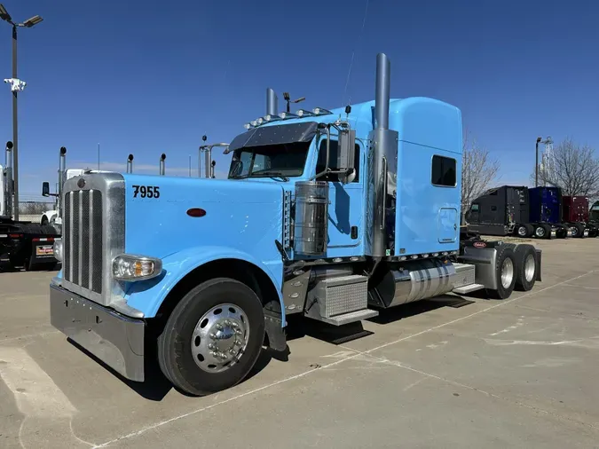 2024 Peterbilt 389