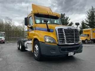 2016 FREIGHTLINER X12564ST