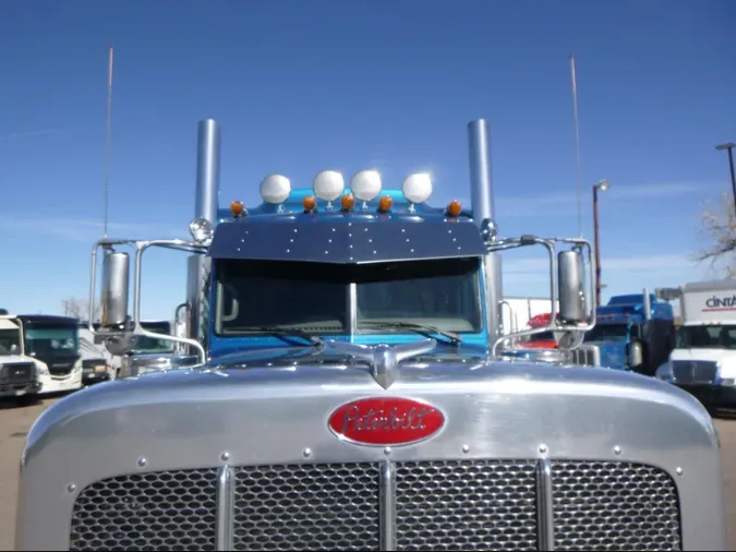 2021 Peterbilt 389