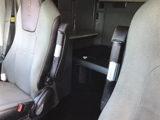 2021 KENWORTH T680