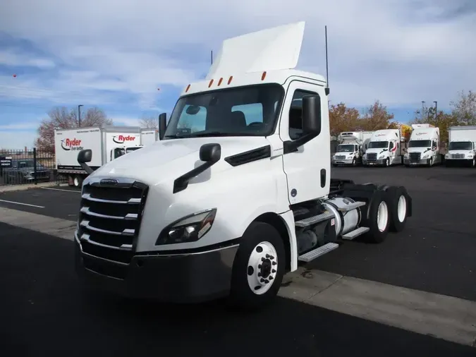 2019 FREIGHTLINER/MERCEDES NEW CASCADIA PX126641fb110f9b064e0453260f7e9d1ba84ad