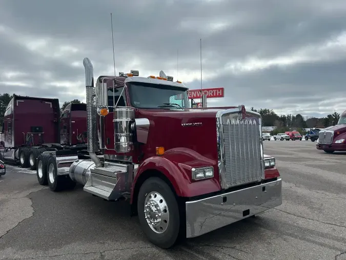 2026 Kenworth W900L