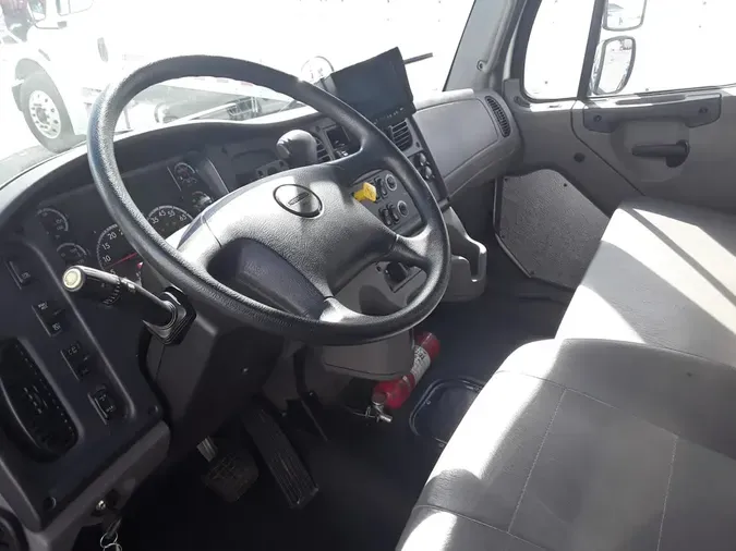 2020 FREIGHTLINER/MERCEDES M2 106