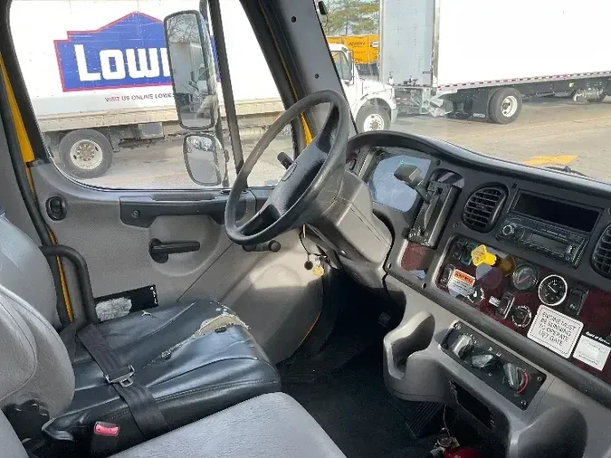 2017 Freightliner M2