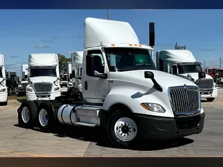 2019 INT LT625 6x4