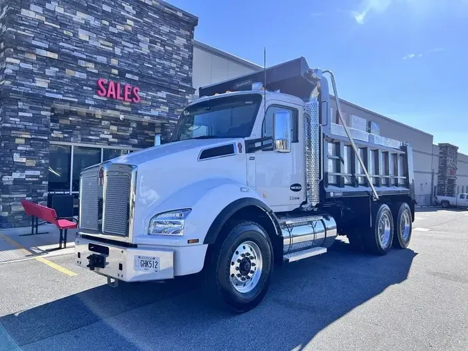 2024 Kenworth T880