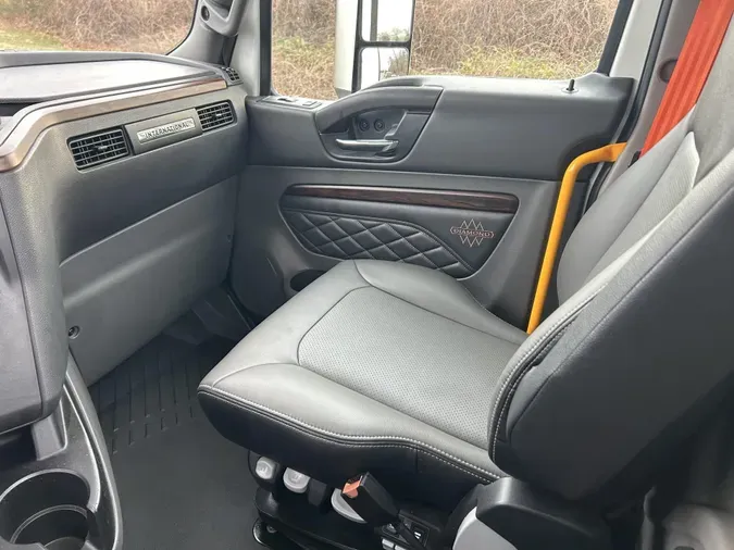 2025 International LT625