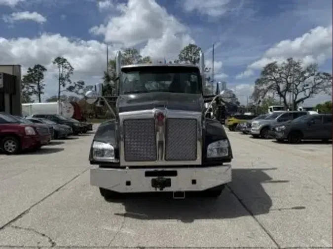 2026 Kenworth T880