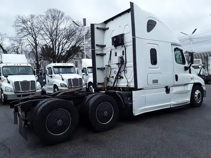 2019 FREIGHTLINER/MERCEDES CASCADIA 125